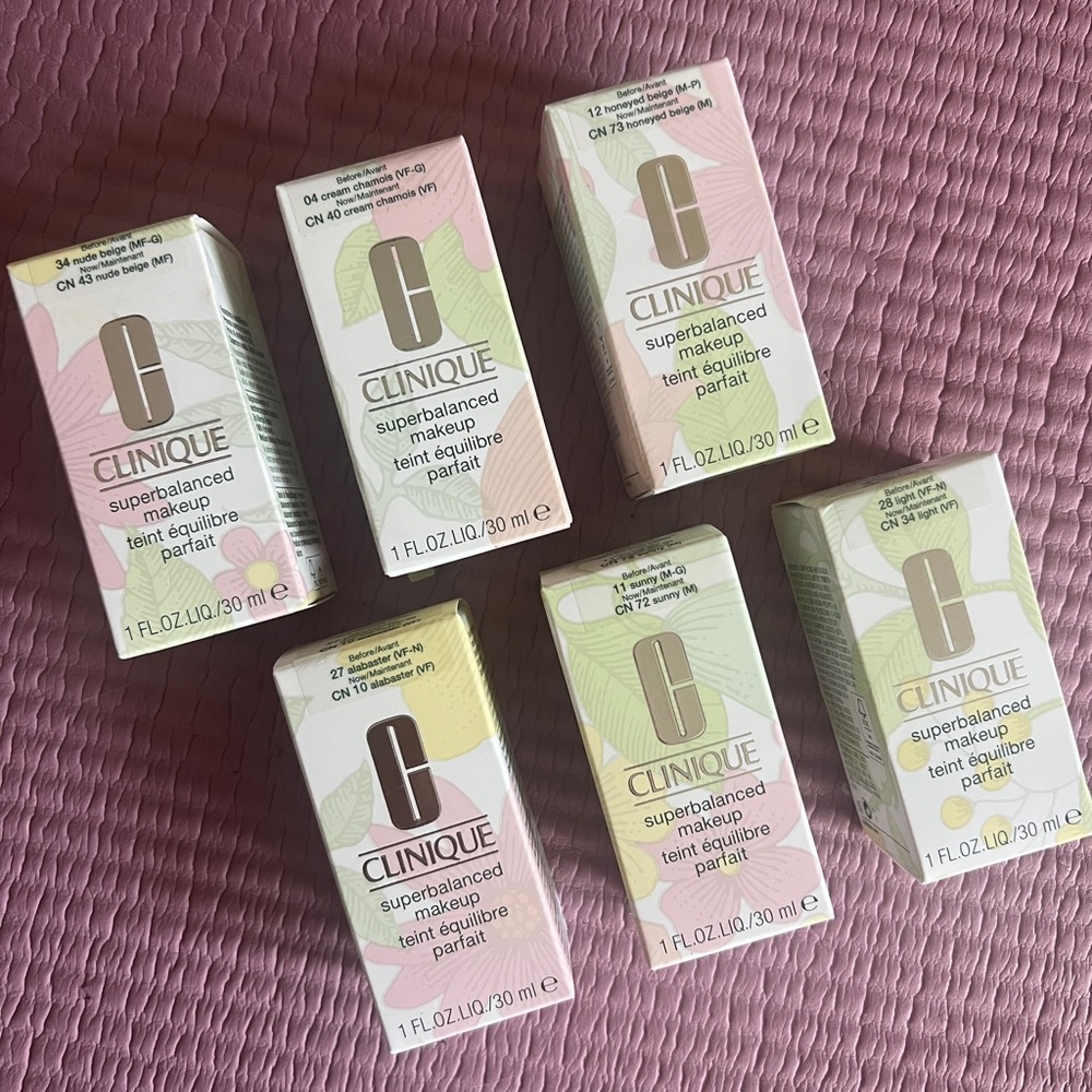 Clinique Superbalanced Makeup - Pick your Shade